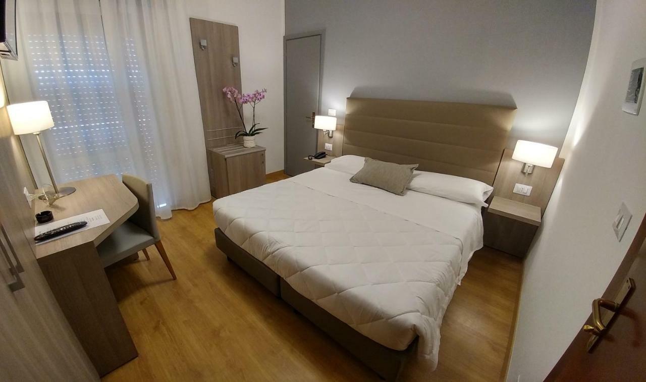 Hotel Loreley リド・ディ・イエゾロ エクステリア 写真
